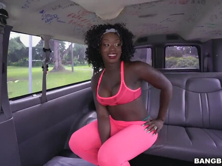 Vickie Starxxx gets wild interracial sex in the car